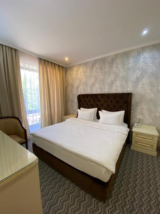 Barhat Hotel & Spa Taraz Eksteriør billede