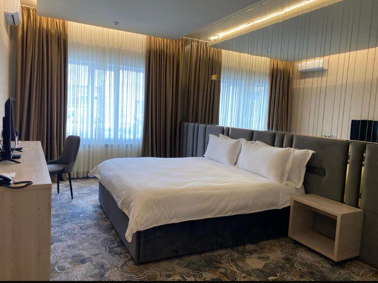 Barhat Hotel & Spa Taraz Eksteriør billede
