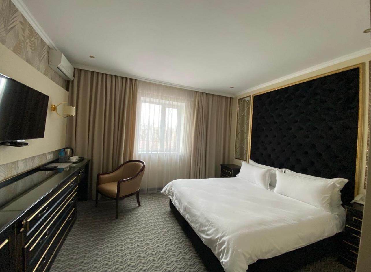 Barhat Hotel & Spa Taraz Eksteriør billede