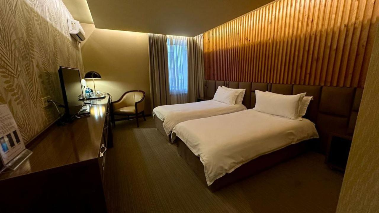 Barhat Hotel & Spa Taraz Eksteriør billede