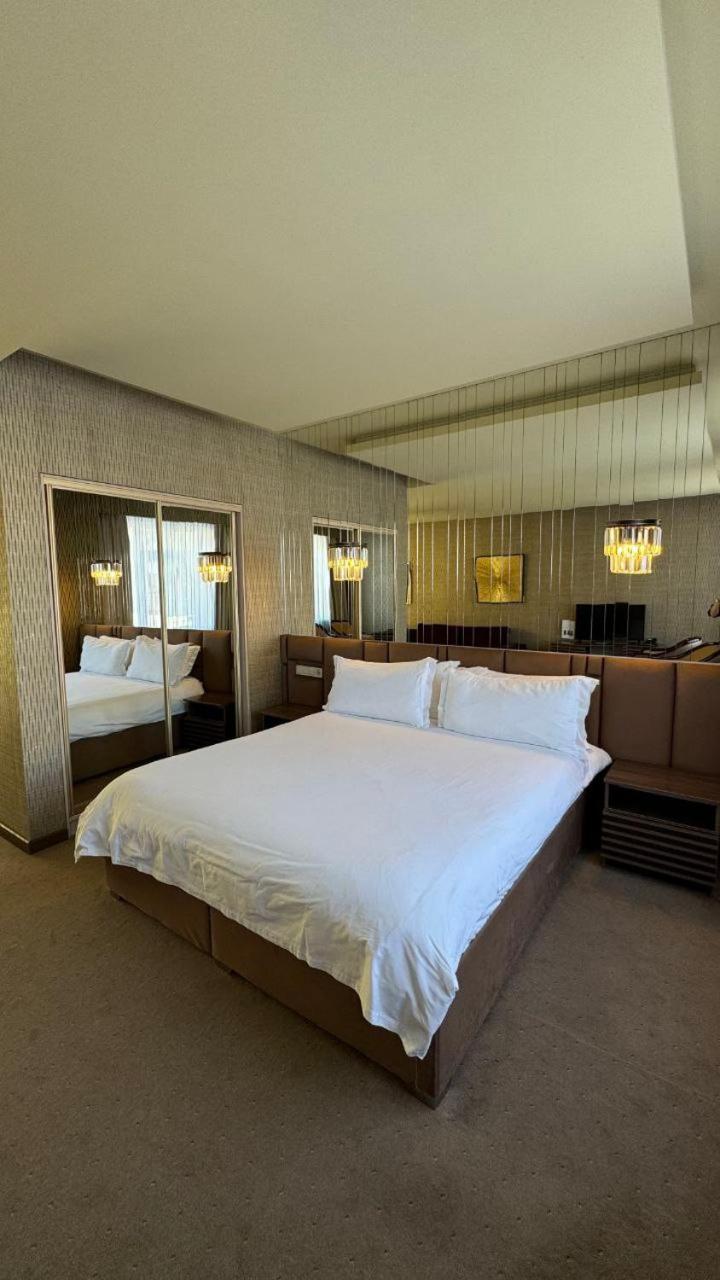 Barhat Hotel & Spa Taraz Eksteriør billede