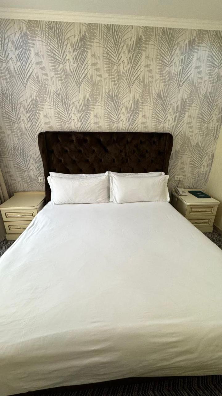 Barhat Hotel & Spa Taraz Eksteriør billede