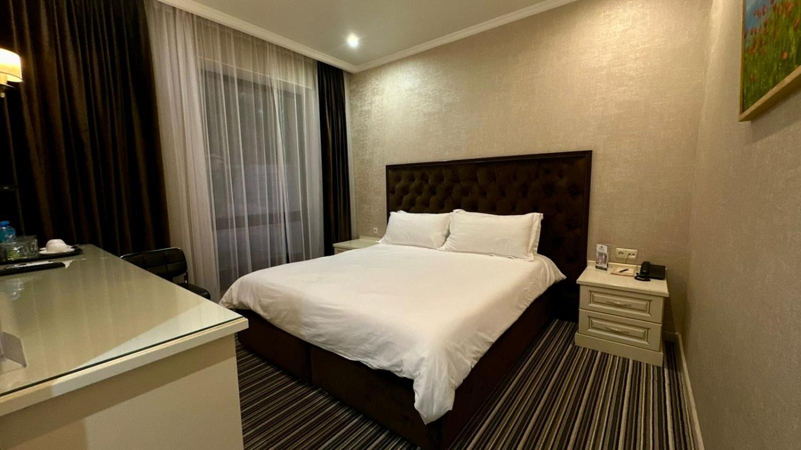 Barhat Hotel & Spa Taraz Eksteriør billede