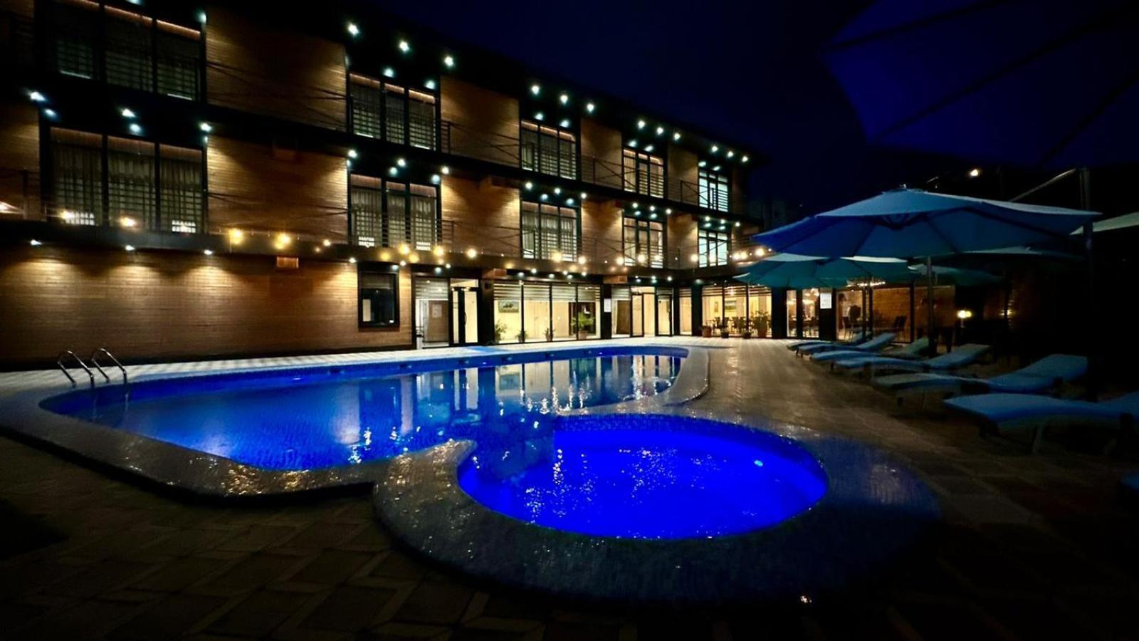 Barhat Hotel & Spa Taraz Eksteriør billede