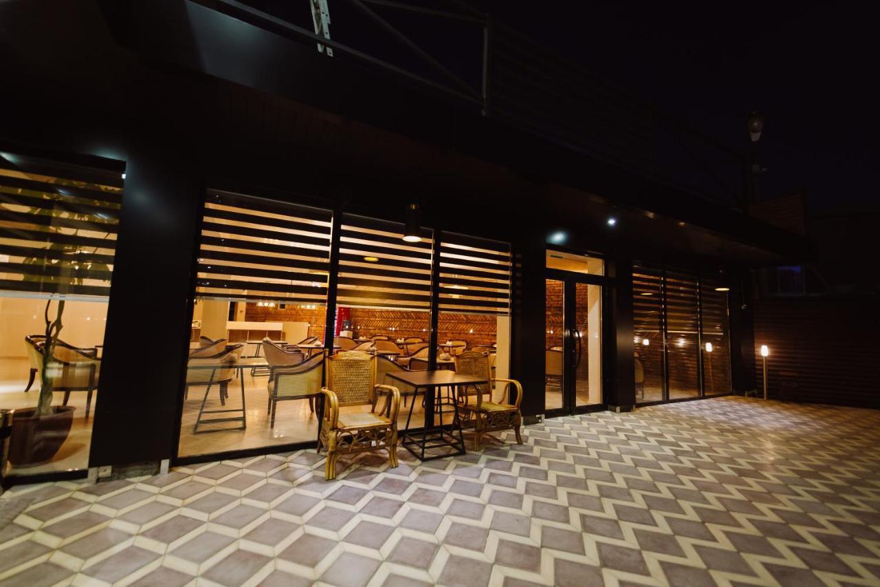 Barhat Hotel & Spa Taraz Eksteriør billede