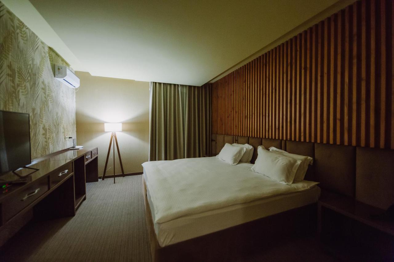 Barhat Hotel & Spa Taraz Eksteriør billede